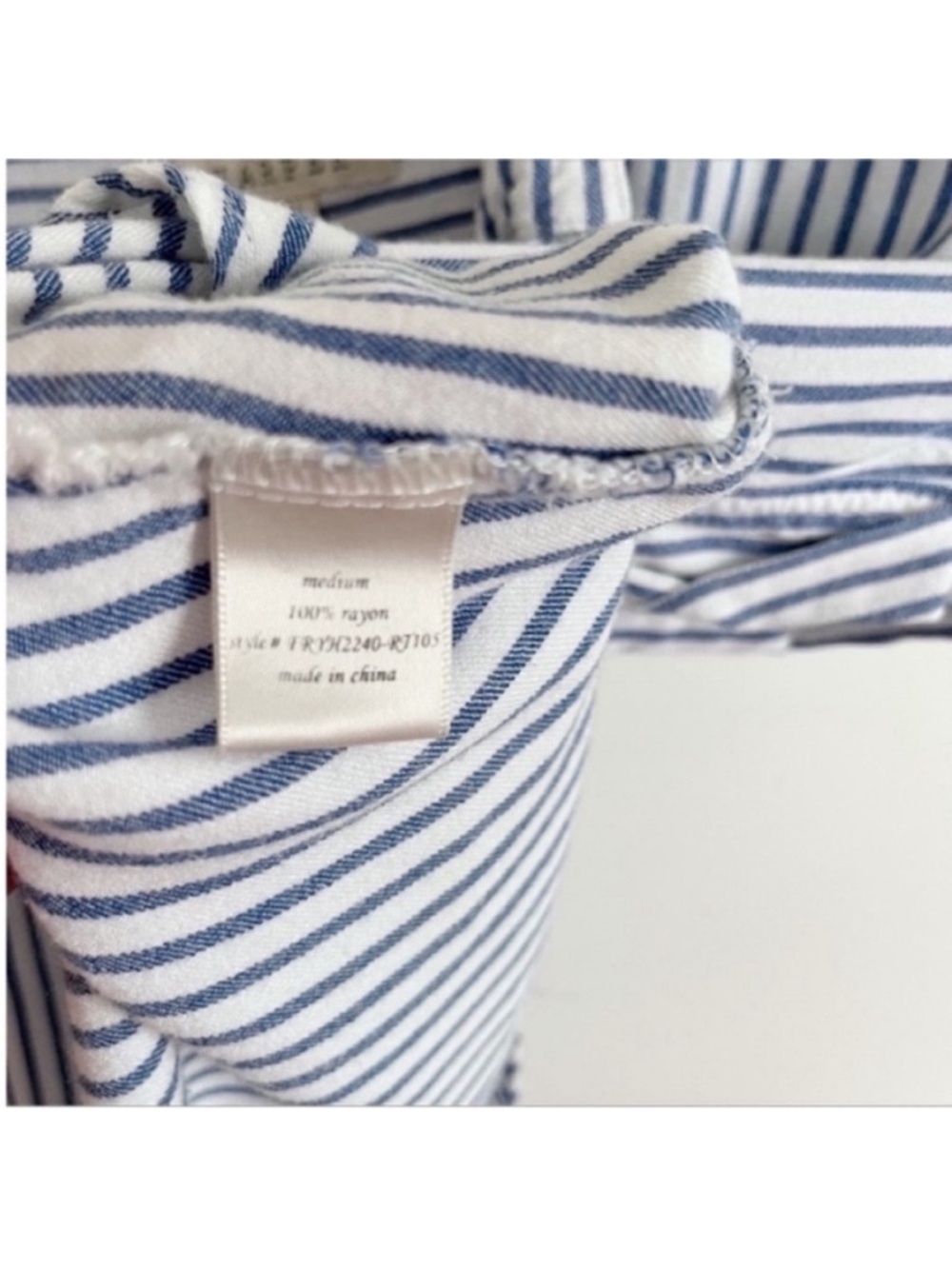 Harper Francesca's blouse white blue striped dolman sleeves high low - Picture 7 of 9